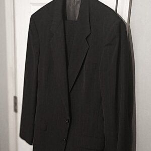 Hart Schaffner & Marx Dark Gray 2 Piece Suit    42L